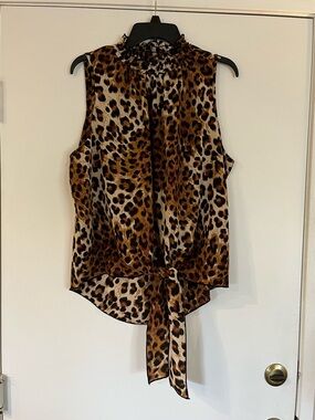 B Famous Leopard Print Sleeveless Blouse